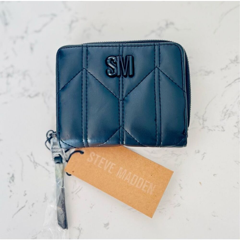 Steve Madden Wallet BGlory Black BiFold Snap Quilted CC Holder MR141900